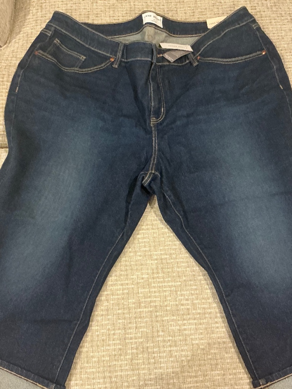 MAKE ME AN O NWT-Lane Bryant Signature Fit Mid-Rise Straight Crop Jeans